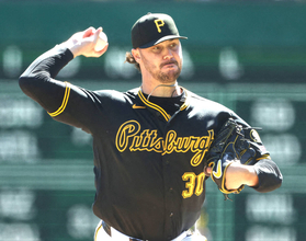 スキーンズ降臨で都内騒然　２５年サイ・ヤング賞の超大物…ＭＬＢ野球教室に出席　ＳＮＳフォロワー５１０万人のインフルエンサー彼女と来日中