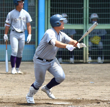 【高校野球】花巻東の佐々木麟太郎が２０２２年の公式戦１号　３回の第３打席