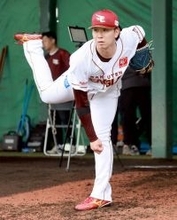 【楽天】即戦力のドラフト２位・伊藤樹が初ブルペンで７球種披露…捕手ビックリ「器用ですね」