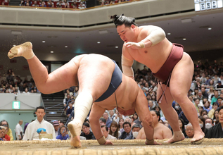 錦富士、幕内残留へ大きな４勝目「苦しかったけど、これで残れると思う」　１４３年続く青森出身力士の歴史継続へ