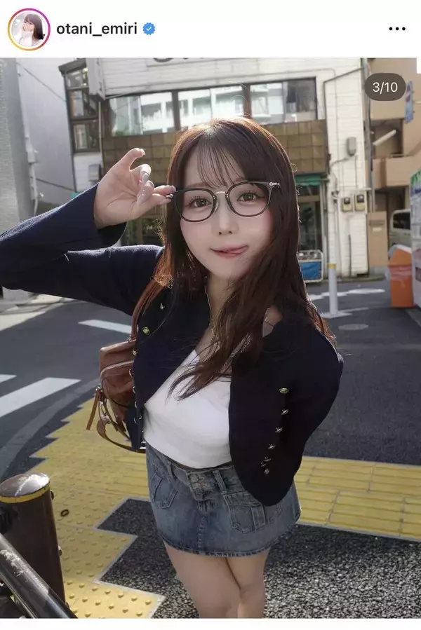 イコラブ・大谷映美里、色気たっぷりなオフショでおヘソちらり！「見ていてええんか」「こんなん反則やわ」と大反響