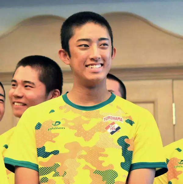 【甲子園】横浜・村田監督が３年生に贈った言葉「別れがあるから、監督も横浜高校も強くなれる」ひまわりのような笑顔で戦った夏