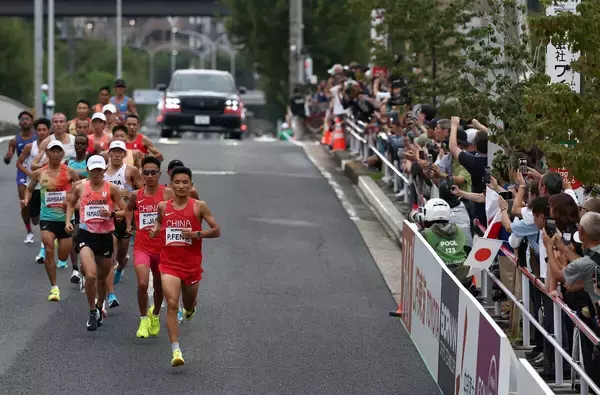 【陸上】男子マラソンが２０キロ通過　山下一貴は先頭集団に食らいつく　吉田祐也は遅れる　アジア大会
