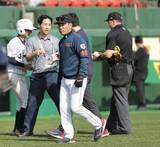 「わずか２安打のみ…侍ジャパン、前日１３点大勝から一転零封負け…投打でピッチクロック違反も」の画像1