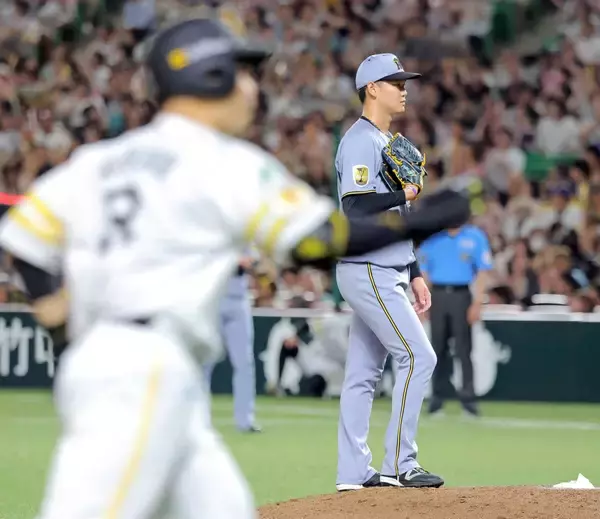 【阪神】及川雅貴が痛恨失点…近藤健介に２ラン浴びる　直前の攻撃で藤川球児監督が退場処分　元監督の和田豊ヘッドコーチが投手交代を告げる