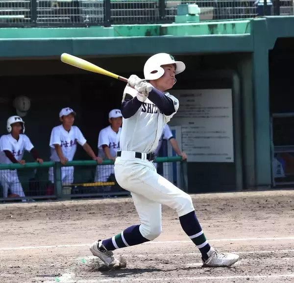 【高校野球】静岡学園がノーシード対決制す　背番号１９・ＤＨ金井漣が先制２点二塁打で流れ呼び込む「これが公式戦初安打です」