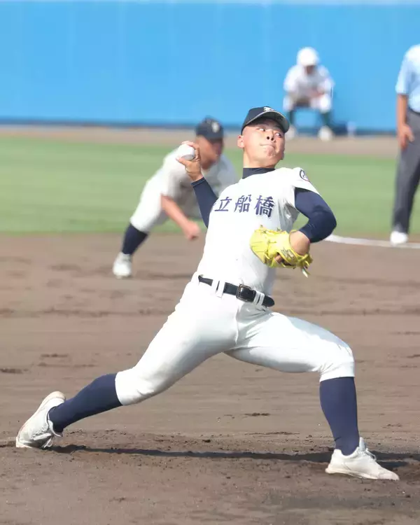 【高校野球】連覇目指した市船橋　右腕・諸岡杜和８回１１９球粘投も涙　センバツ４強専大松戸に５失点で敗れる…千葉大会
