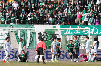 【Ｊ２札幌】セットプレーから２失点するなど松本に０―３敗戦　Ｊ３相手の２戦で２連敗