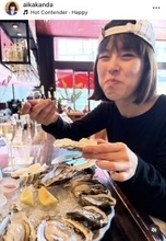 神田愛花が休日ショット　サングラスに休養中の夫・日村勇紀！？「拡大してみました」「元気そうでよかった」と話題