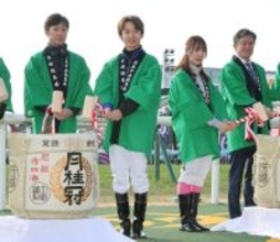 京都競馬場で新年恒例の鏡開き　武豊騎手が抱負「ダービー、凱旋門賞、有馬記念も全て目標です」