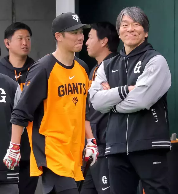【巨人】坂本勇人が田中将大に熱視線…幼なじみのブルペン凝視