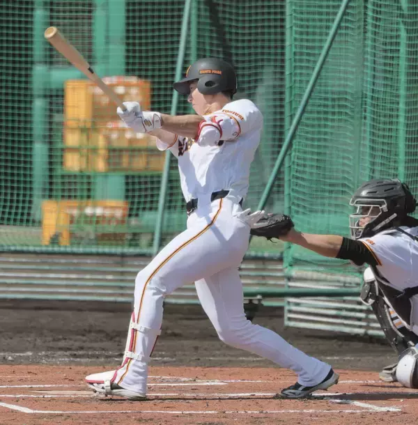 【巨人】松本剛、移籍後初打席いきなり初安打　らしさ詰まった右中間ライナー