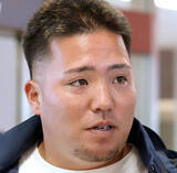 「【ソフトバンク】山川穂高、宮崎キャンプ合流で恒例のダラダラ練習」の画像1