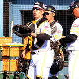 「【ソフトバンク】栗原陵矢が21年以来の捕手挑戦　大関の女房役も「バッター立ってはめっちゃ怖かったです」」の画像1