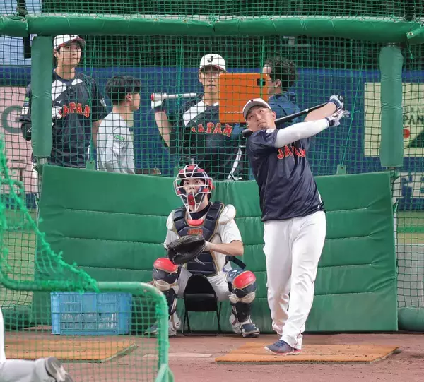 大谷翔平に“５階席弾返し”　鈴木誠也が負けじと１６０Ｍ級衝撃アーチで競演　大谷超えの１１発に球場騒然