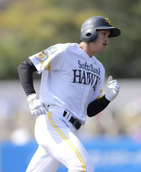 【ソフトバンク】笹川吉康、右中間へ豪快アーチ　対外試合２戦連発となるソロ本塁打放つ