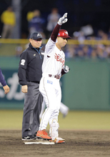【楽天】 ３回に４得点で逆転　前夜サヨナラ勝ちの勢い止まらず　吉井理人監督就任後初の２連勝なるか