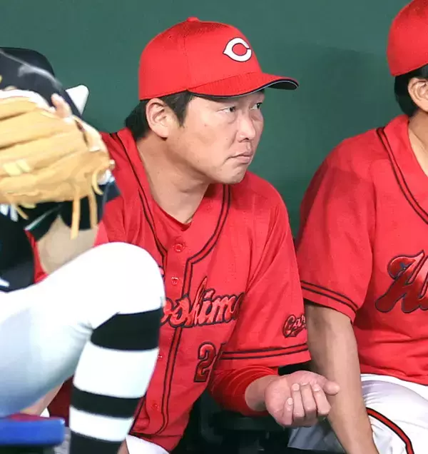【広島】自力Ｖ消滅の新井貴浩監督「一戦一戦、大切に戦うだけ」この２試合の得点は助っ人のソロ「彼らの前に」代打も手薄で…