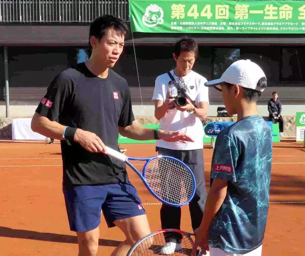 錦織圭　引退試合後、公では初めてのジュニア・レッスン　「世界にはもっと強い人たちがいる。頑張ってほしい」