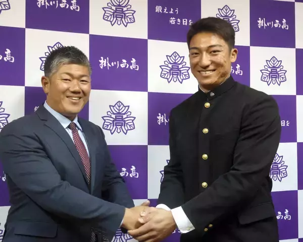 【中日】育成ドラフト２位・石川大峨に指名あいさつ…清水スカウト「新井貴浩監督（広島）のようになって」