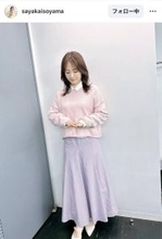 ４２歳・磯山さやか、清楚なコーデ全身姿に「柔らかい空気感」の声