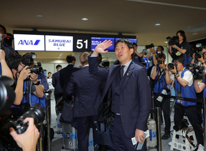 日本代表がモンテレイへ出発　森保一監督「国民の皆さんに、Ｗ杯で我々が優勝するところを喜んでいただけるように」