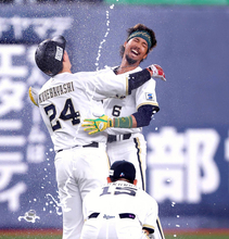 【オリックス】今季５度目サヨナラ！首位ソフトバンクに４戦ぶり白星　九里亜蓮は７回２失点の粘投で勝利呼び込んだ…チーム最多７勝目はお預け