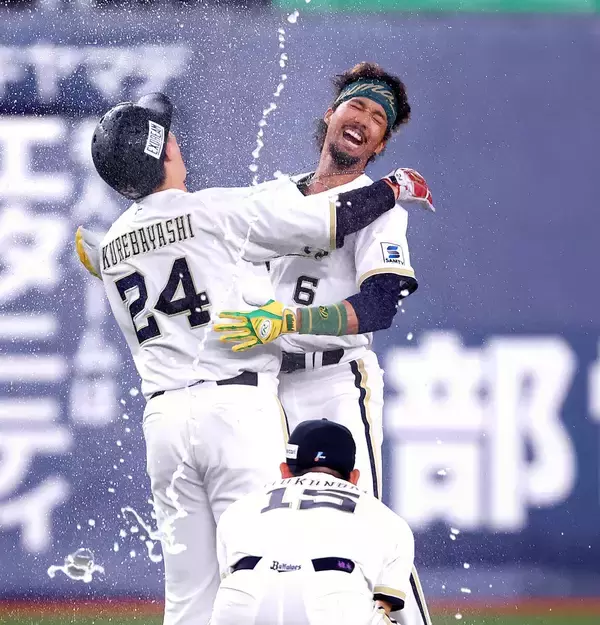 【オリックス】今季５度目サヨナラ！首位ソフトバンクに４戦ぶり白星　九里亜蓮は７回２失点の粘投で勝利呼び込んだ…チーム最多７勝目はお預け
