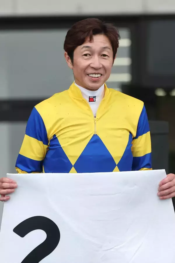 武豊騎手１Ｒでいきなり５００１勝、単勝１．２倍応えた