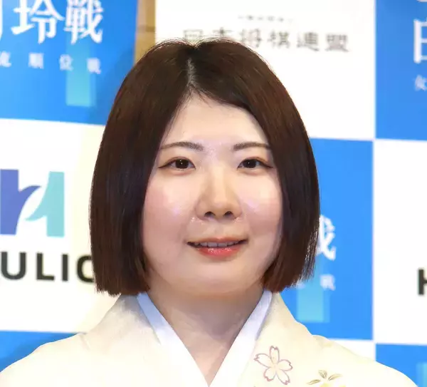 西山朋佳女流王将、第３局快勝で防衛…棋士編入資格獲得後初のタイトル戦