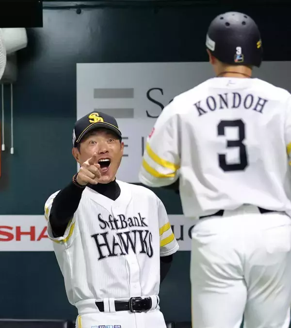 【ソフトバンク】小久保裕紀監督、両リーグトップの１６号２ラン放った栗原陵矢を「進化している」、「月間ＭＶＰの最有力候補」と絶賛