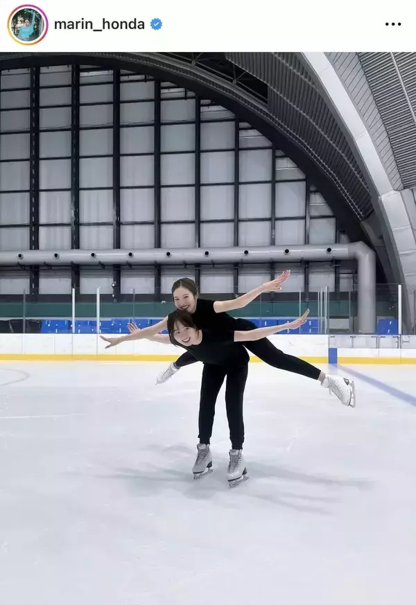 本田真凜さん　誕生日迎えた妹・望結との氷上密着仲良しショット公開　背後に写る影は・・・！？