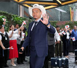 「長友佑都が“メキシコ仕様”　日本では『闘魂はちまき』　モンテレイではメキシコ伝統『ソンブレロ』で」の画像1