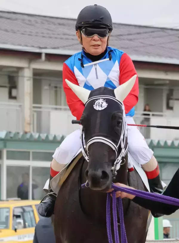 ６７歳６か月１１日　川原正一騎手が国内最高齢勝利記録を１日更新　園田６Ｒのニネンツキグミで連日の勝利飾る