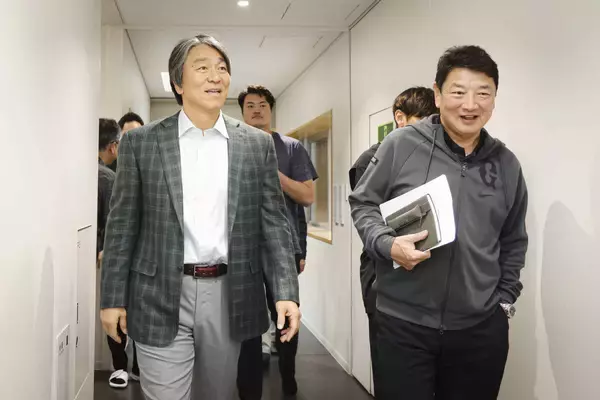 【巨人】「眠りの西舘」が松井監督に気づかず爆睡　「初対面」はまさかの夢の中　周囲の大爆笑に「起こしてくださいよ…」
