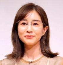 「田中みな実の服…」大胆衣装にネットくぎ付け「そんなに肩出す」「寒い」「めっちゃタイプ」「華奢だから」