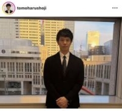 庄司智春、レアなスーツ姿が話題「似合ってる」「イケてる」「スーツ姿もイイね」