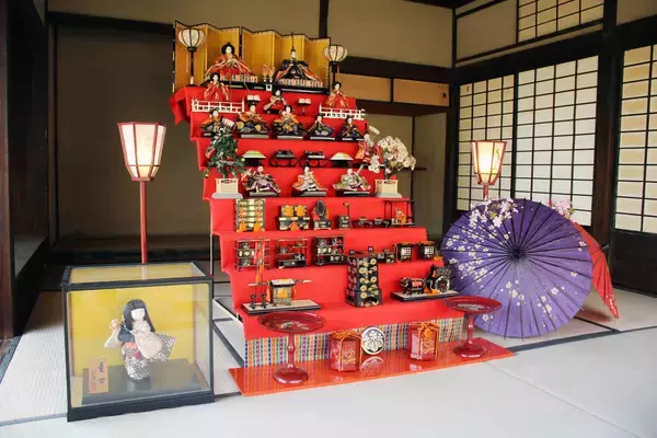 古民家×昭和の雛人形×梅林　春の絶景を楽しむスポット展「古民家でひなまつり」奈良で開催中