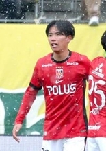 浦和が５万人超のホーム開幕戦で王者鹿島に前半リード　ルーキーＦＷ肥田野蓮治が今季２点目