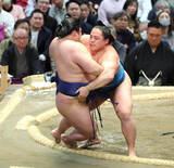 「再入幕の琴栄峰が５勝目　場所前は出稽古に来た幕内上位の力士と稽古「強くなることが恩返し。早く上に上がりたい」」の画像1