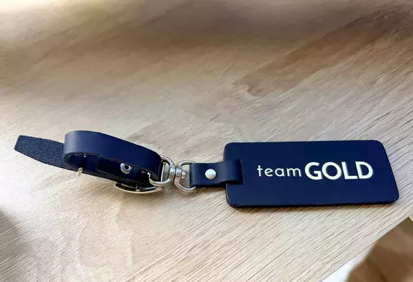 高木美帆さん引退の舞台裏　３月２日夜、チームに報告　全員にタグ付き革製の黒のストラップ用意　ウイリアムソン師円コーチ「背負ってきたものをいったん下ろして」とねぎらう