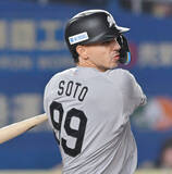 「【ロッテ】ネフタリ・ソトが６回に３号逆転３ラン　今季初勝利を目指す２年目右腕を援護」の画像1