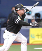 【ソフトバンク】山川穂高が大ブレーキ　走者を置いた３度の打席で凡退　小久保監督「目立ちますよね」