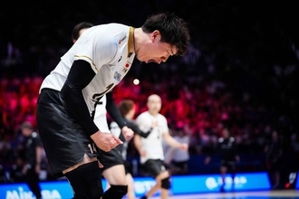 【バレー】日本が開幕３連勝　完全アウェーの中国戦３―１で勝利　先発復帰の石川祐希、最多得点の高橋藍がけん引…