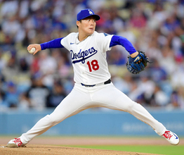 ドジャース山本由伸、５回無安打無失点でメジャー自己最多１３勝目の権利…３７歳の二塁ロハスが美技でもり立てる