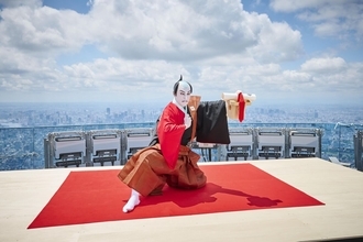 市川海老蔵「災いを払う願いを込め」東京スカイツリー頂上で「天空のにらみ」披露