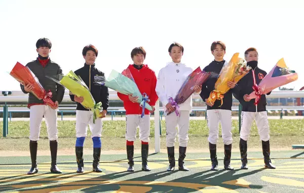 フェアプレー賞の池添謙一騎手「去年取れたので継続していけるように頑張りたい」　京都競馬場で厩舎関係者表彰　