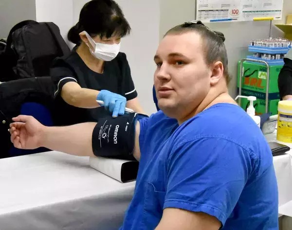 大関・安青錦が健康診断を受診　わずかな成長？に喜び「体重は１キロ増えて、身長は０・１センチ伸びた（笑）」