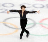 「【五輪】最高の“縁の下の力持ち”日下匡力コーチ　まな弟子・佐藤駿の銅メダルに熱いハグ　刃こぼれも何の「研磨してるの僕ですよ」」の画像1