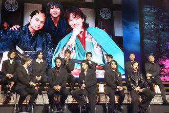 綾野剛、山田裕貴＆松本潤と３人で写る写真に「いい時間だな」ドラマ「ちるらん」イベント